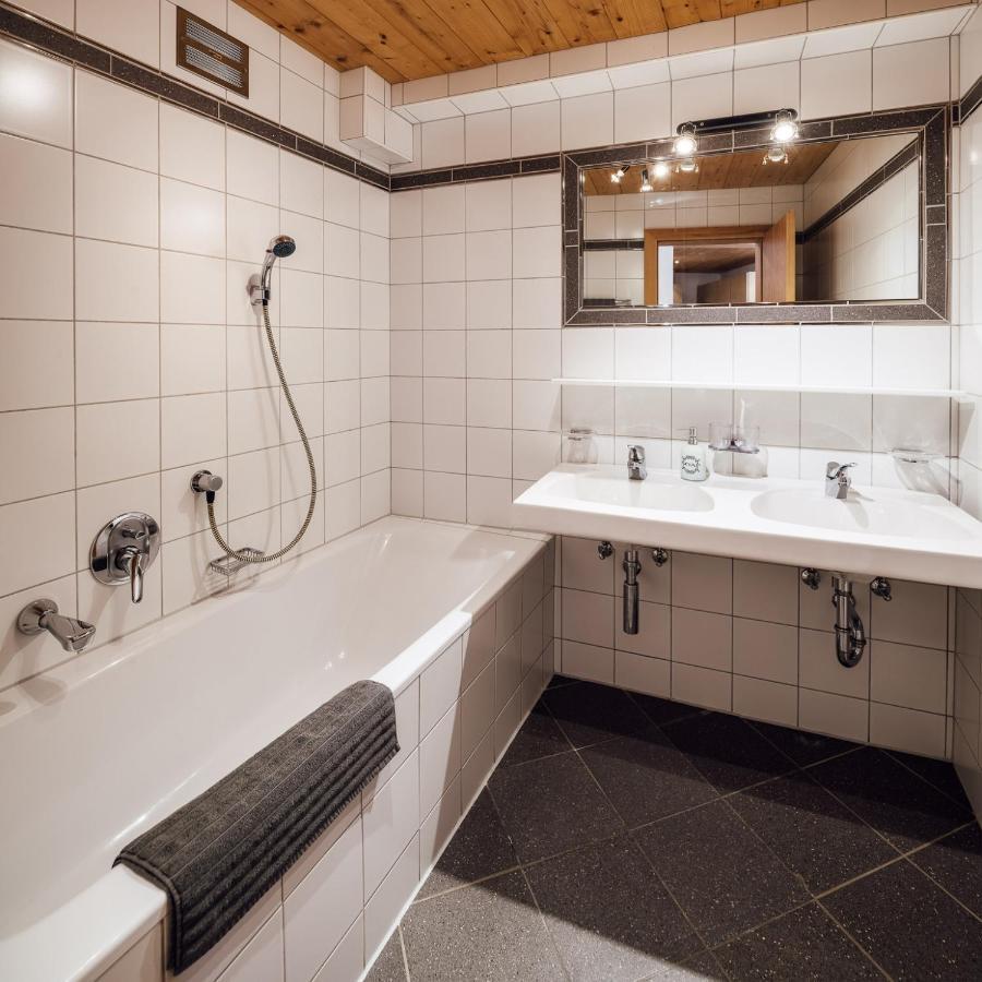 Ideal Apartment *